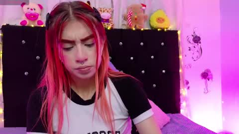 Lizz online show from 11/17/25, 10:48