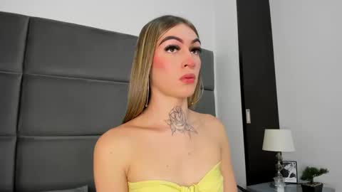lizz_luna online show from 09/29/25, 02:33