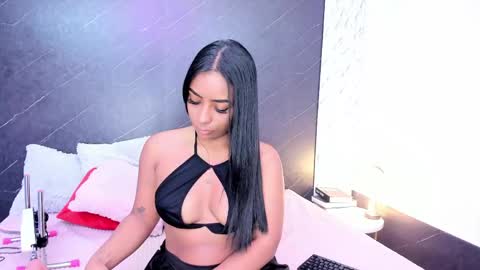 Snapshot of lizziierose chatting on 05/20/26, 12:11 I am Lizz online show from 05/20/26, 12:11