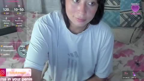 Snapshot of lizzy_kawuaii chatting on 08/03/26, 09:04 lizzy online show from 08/03/26, 09:04