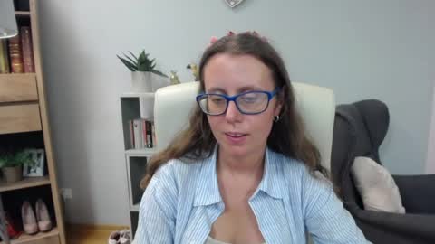 Snapshot of lizzy_sparkle chatting on 07/07/26, 06:47 Lizzy online show from 07/07/26, 06:47