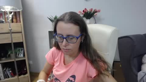 Snapshot of lizzy_sparkle chatting on 07/20/26, 10:39 Lizzy online show from 07/20/26, 10:39