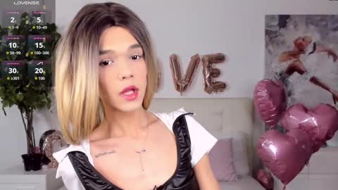 lizzydelrey online show from 02/18/26, 08:27