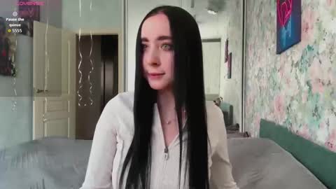 Lizzy 3 online show from 03/17/26, 10:07