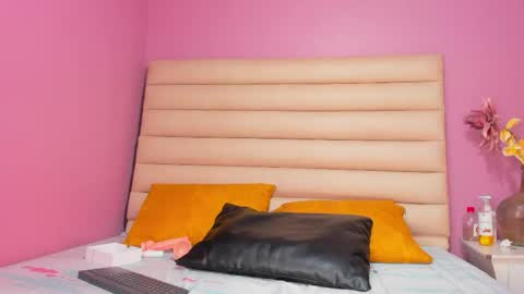 LizzySato online show from 09/10/25, 09:04