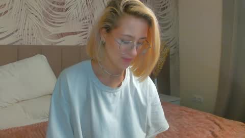 Snapshot of lizzysin chatting on 04/28/26, 01:59 lizzysin online show from 04/28/26, 01:59