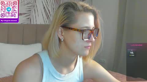 Snapshot of lizzysin chatting on 05/14/26, 01:56 lizzysin online show from 05/14/26, 01:56