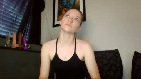 Lizzie Vonn online show from 04/08/26, 11:48