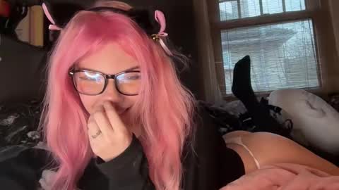 Snapshot of lizzyylovesick chatting on 02/24/25, 05:20 lizzybunny online show from 02/24/25, 05:20