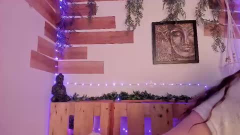 Snapshot of llanna_ chatting on 03/12/26, 05:41 Llanna online show from 03/12/26, 05:41