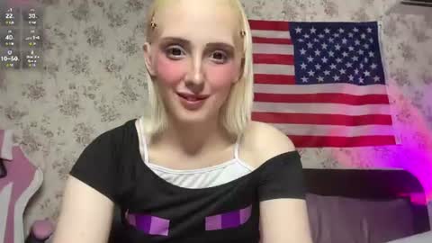 Snapshot of llinabarbie chatting on 06/18/26, 03:05 Alina online show from 06/18/26, 03:05