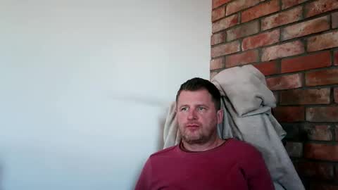Snapshot of lllukasssxxx chatting on 05/18/26, 03:40 lllukasssxxx online show from 05/18/26, 03:40