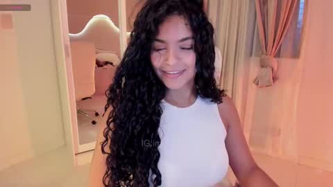 Snapshot of lm_kloeeh chatting on 03/08/25, 11:18 Kloe see you 28-11  to celebrate my birthday online show from 03/08/25, 11:18