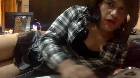 Snapshot of lmabb chatting on 10/31/25, 09:43 lmabb online show from 10/31/25, 09:43