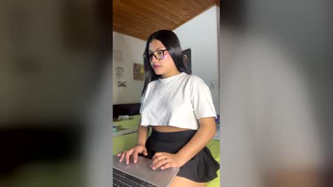 launx18 online show from 04/07/26, 03:40