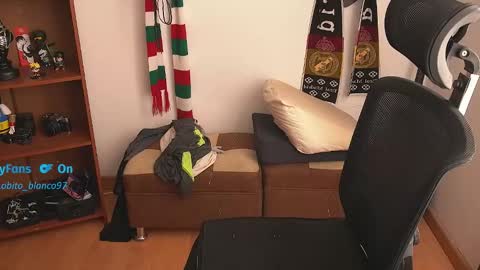 Lobito blanco Thefckingwolf main account online show from 01/09/26, 05:37