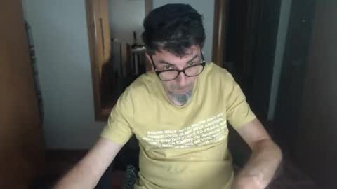 lobosolitario73 online show from 09/22/25, 11:51