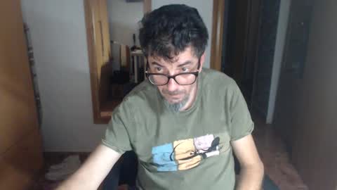 lobosolitario73 online show from 10/15/25, 09:37