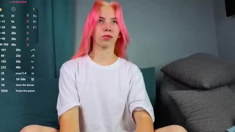 Hello Im Christy online show from 10/15/25, 04:07