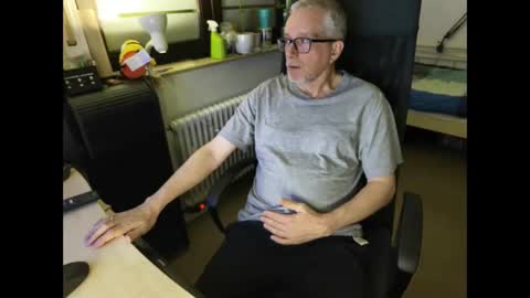 loenne1 online show from 02/28/26, 10:33