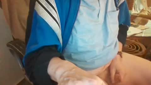 Snapshot of loewe39238 chatting on 03/05/26, 06:09 loewe39238 online show from 03/05/26, 06:09