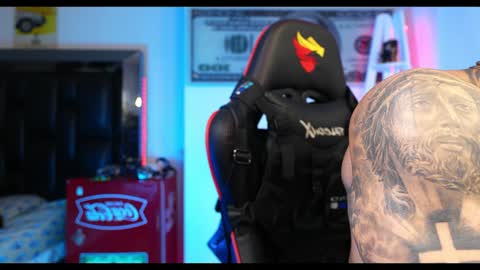 Snapshot of logan_hugh8 chatting on 12/13/24, 06:42 logan_hugh8 online show from 12/13/24, 06:42