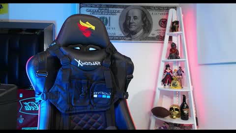 Snapshot of logan_hugh8 chatting on 12/13/24, 09:46 logan_hugh8 online show from 12/13/24, 09:46