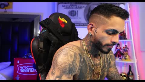 Snapshot of logan_hugh8 chatting on 12/21/24, 01:32 logan_hugh8 online show from 12/21/24, 01:32