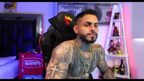 Snapshot of logan_hugh8 chatting on 12/21/24, 04:36 logan_hugh8 online show from 12/21/24, 04:36