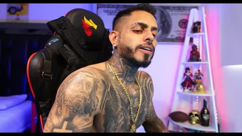 Snapshot of logan_hugh8 chatting on 12/21/24, 08:10 logan_hugh8 online show from 12/21/24, 08:10