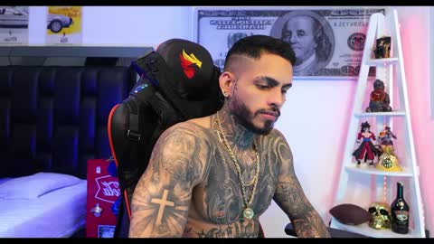 Snapshot of logan_hugh8 chatting on 12/22/24, 05:21 logan_hugh8 online show from 12/22/24, 05:21