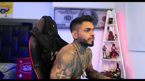 Snapshot of logan_hugh8 chatting on 01/28/25, 11:38 logan_hugh8 online show from 01/28/25, 11:38