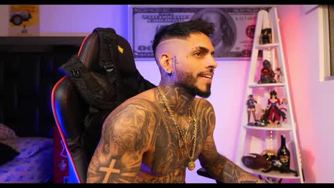 Snapshot of logan_hugh8 chatting on 01/29/25, 09:01 logan_hugh8 online show from 01/29/25, 09:01