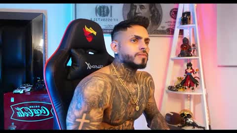 Snapshot of logan_hugh8 chatting on 02/24/25, 07:00 logan_hugh8 online show from 02/24/25, 07:00