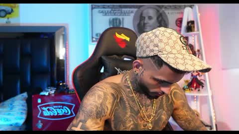 Snapshot of logan_hugh8 chatting on 02/24/25, 01:31 logan_hugh8 online show from 02/24/25, 01:31