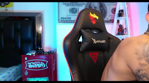 Snapshot of logan_hugh8 chatting on 02/26/25, 06:15 logan_hugh8 online show from 02/26/25, 06:15