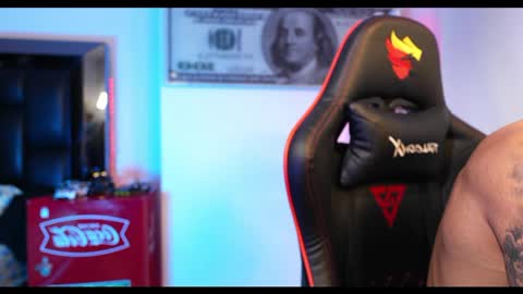 Snapshot of logan_hugh8 chatting on 02/28/25, 10:52 logan_hugh8 online show from 02/28/25, 10:52