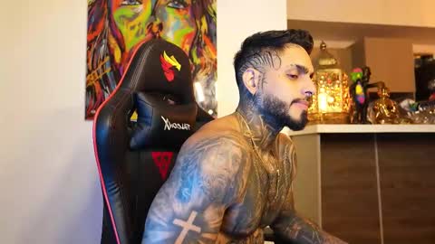 Snapshot of logan_hugh8 chatting on 09/23/25, 04:37 logan_hugh8 online show from 09/23/25, 04:37