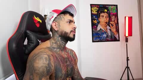 Snapshot of logan_hugh8 chatting on 10/19/25, 09:04 logan_hugh8 online show from 10/19/25, 09:04