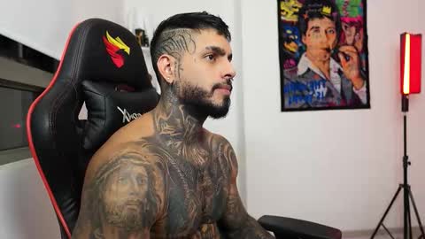 Snapshot of logan_hugh8 chatting on 10/21/25, 12:44 logan_hugh8 online show from 10/21/25, 12:44