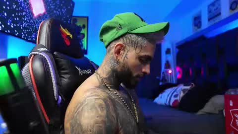 Snapshot of logan_hugh8 chatting on 02/01/26, 12:53 logan_hugh8 online show from 02/01/26, 12:53