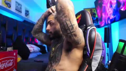 Snapshot of logan_hugh8 chatting on 03/02/26, 04:36 logan_hugh8 online show from 03/02/26, 04:36