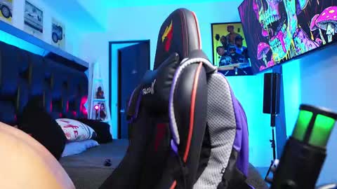 Snapshot of logan_hugh8 chatting on 03/02/26, 07:15 logan_hugh8 online show from 03/02/26, 07:15