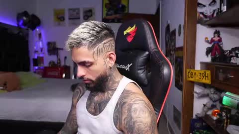 logan_hugh8 online show from 04/13/26, 08:03