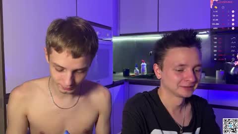 Snapshot of logan_mett chatting on 10/18/25, 10:10 Logan online show from 10/18/25, 10:10