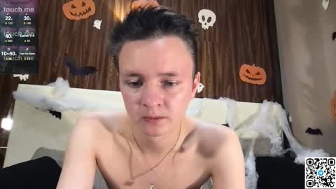 Snapshot of logan_mett chatting on 11/02/25, 04:09 Logan online show from 11/02/25, 04:09