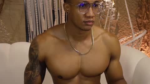 logan_varela online show from 09/10/25, 02:50