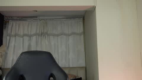 logan_varela online show from 10/05/25, 11:24