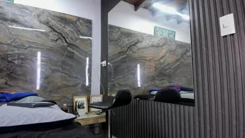 logan_wollff online show from 04/17/26, 08:34