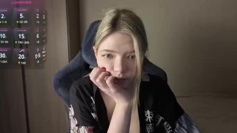 Snapshot of logandrive chatting on 01/15/26, 01:16 Logan and Katana online show from 01/15/26, 01:16